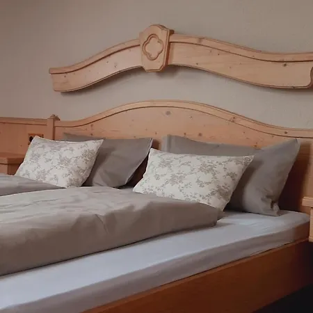 Restaurant & Zur Falkenhoehe