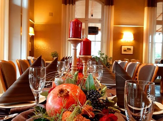 Guest house Zur Falkenhohe 3*