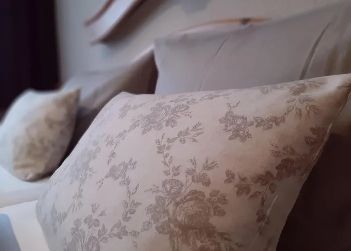 بيت ضيافة Restaurant & Zur Falkenhoehe Falkenau