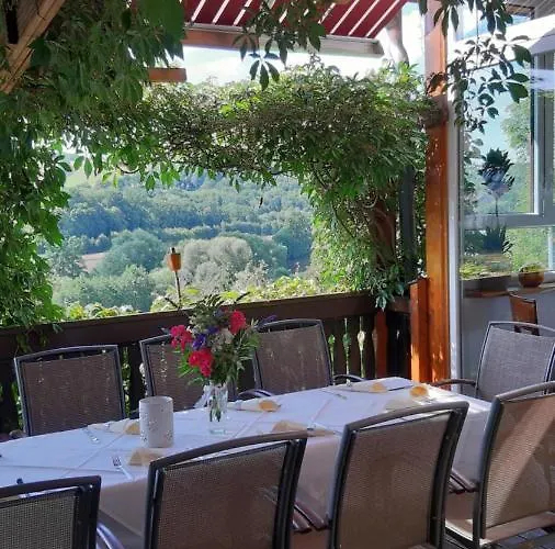 Restaurant & Zur Falkenhoehe 3*
