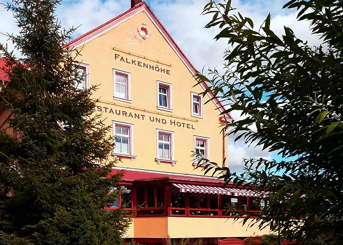 بيت ضيافة Restaurant & Zur Falkenhoehe Falkenau