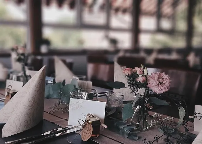 بيت ضيافة Restaurant & Zur Falkenhoehe 3*