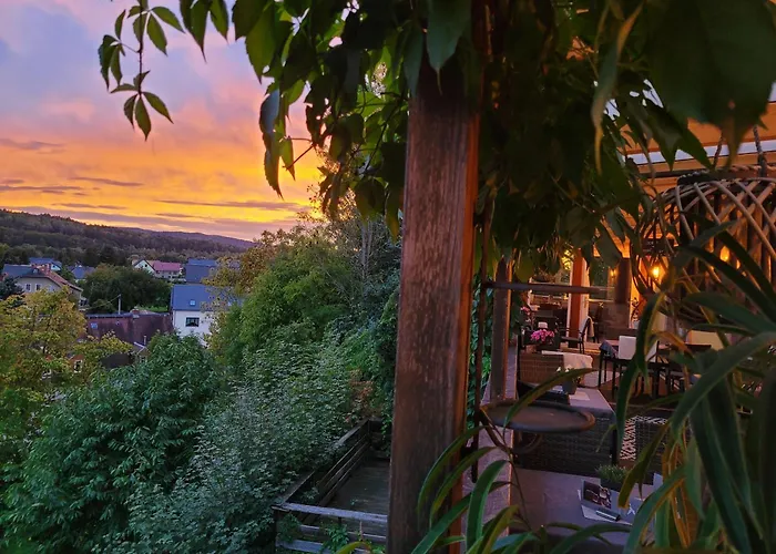 Zur Falkenhohe 3* Falkenau